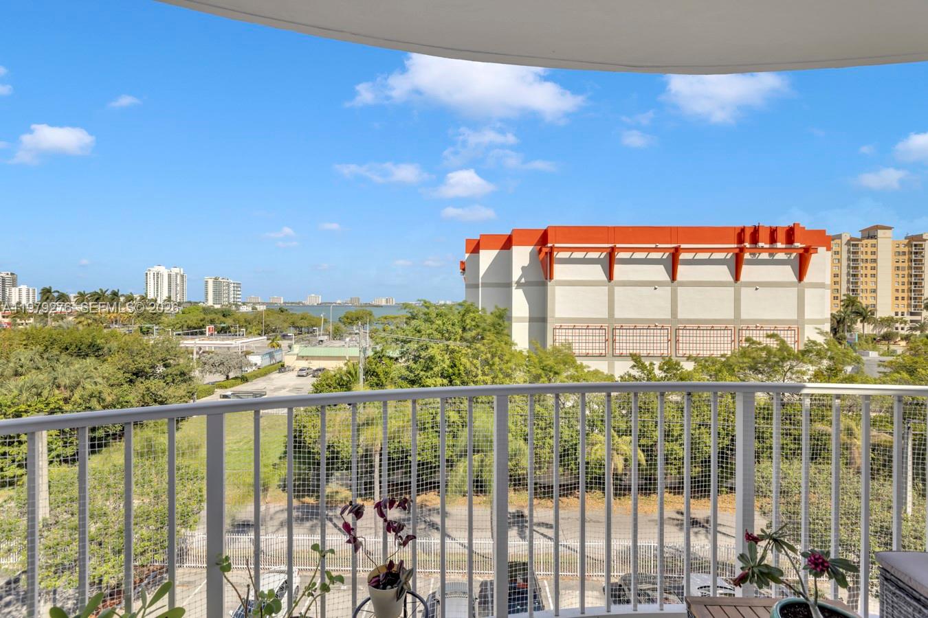 1555 N Treasure Dr #506 North Bay Village, FL 33141