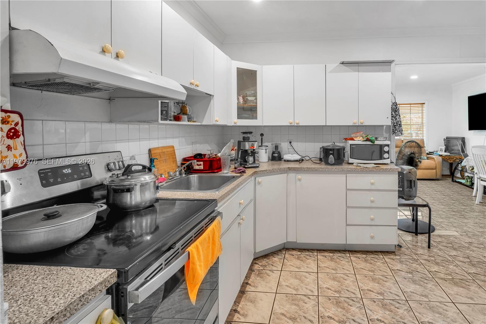 2900 SW 19th St Miami, FL 33145