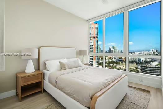 100 S Pointe Dr #1701 Miami Beach, FL 33139