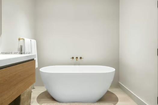 100 S Pointe Dr #1701 Miami Beach, FL 33139