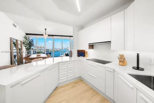 100 S Pointe Dr #1701 Miami Beach, FL 33139