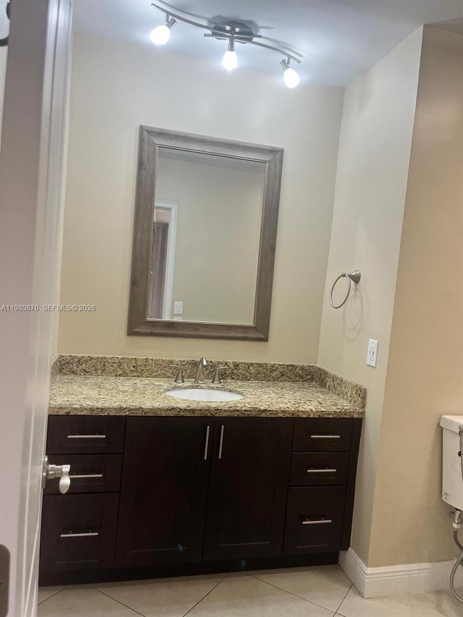 685 W 77th St Hialeah, FL 33014