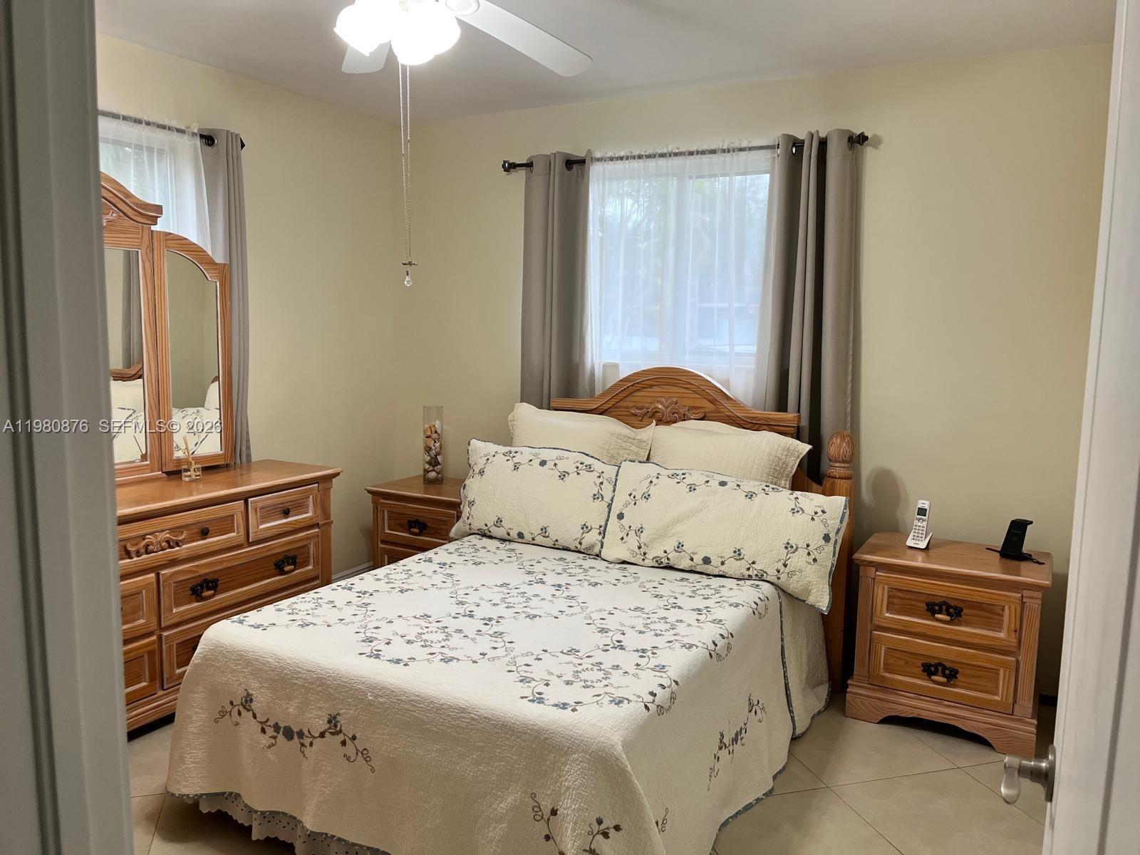 685 W 77th St Hialeah, FL 33014