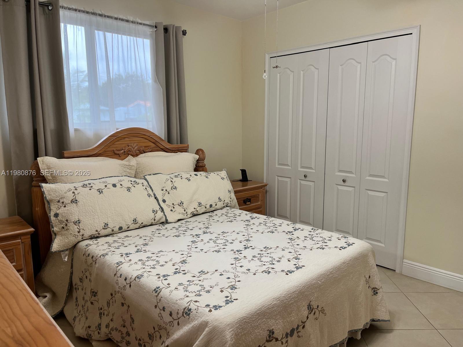 685 W 77th St Hialeah, FL 33014