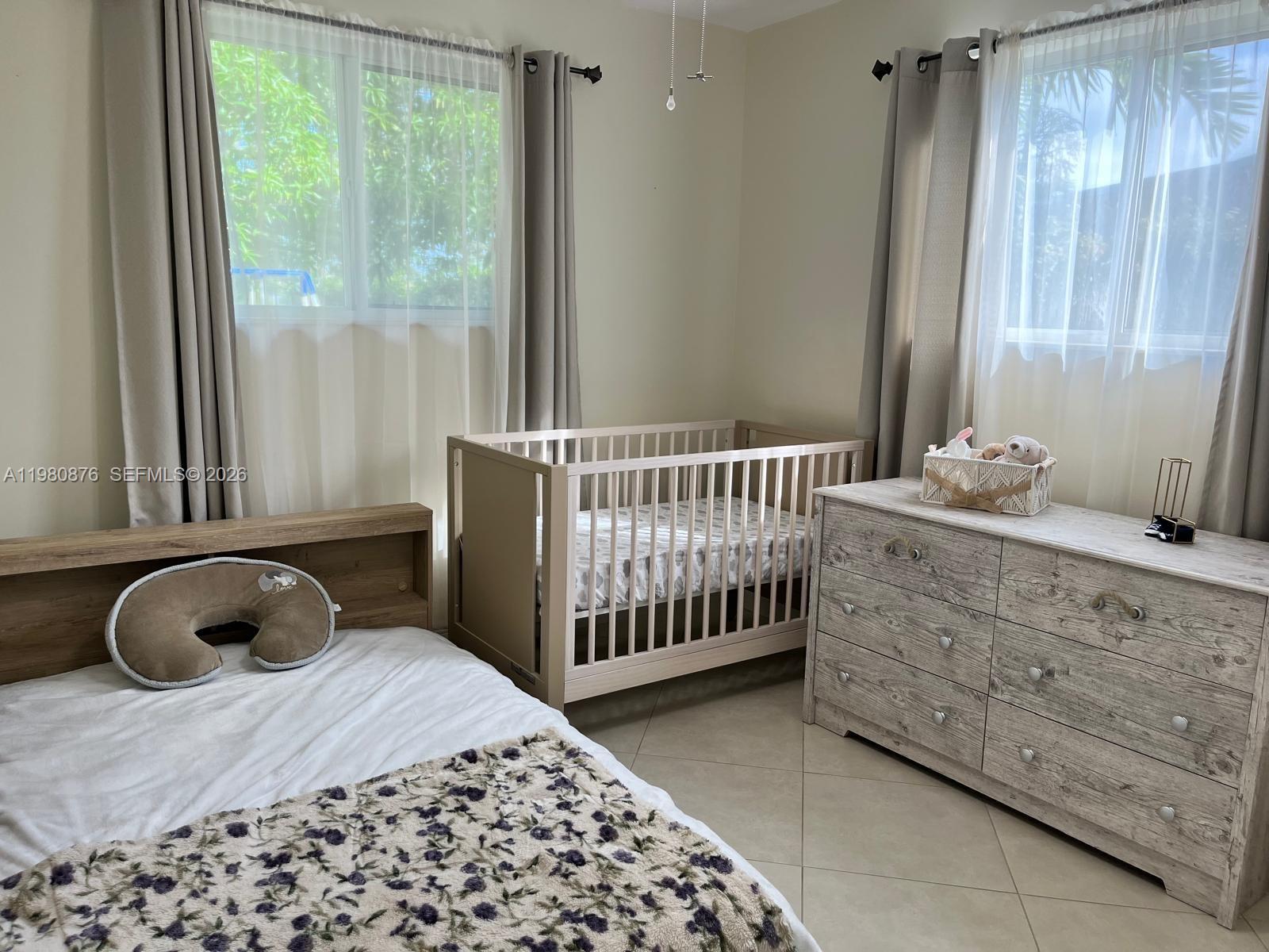 685 W 77th St Hialeah, FL 33014