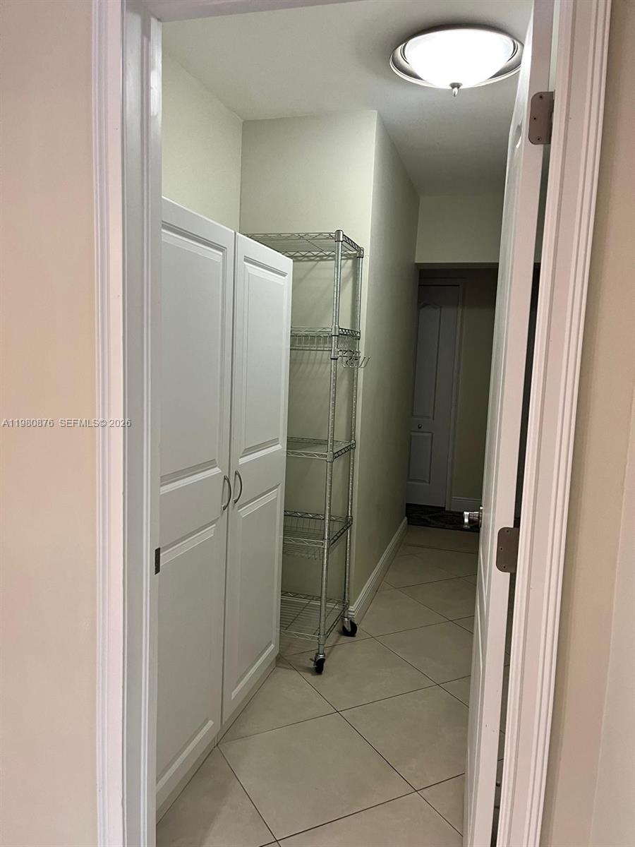 685 W 77th St Hialeah, FL 33014