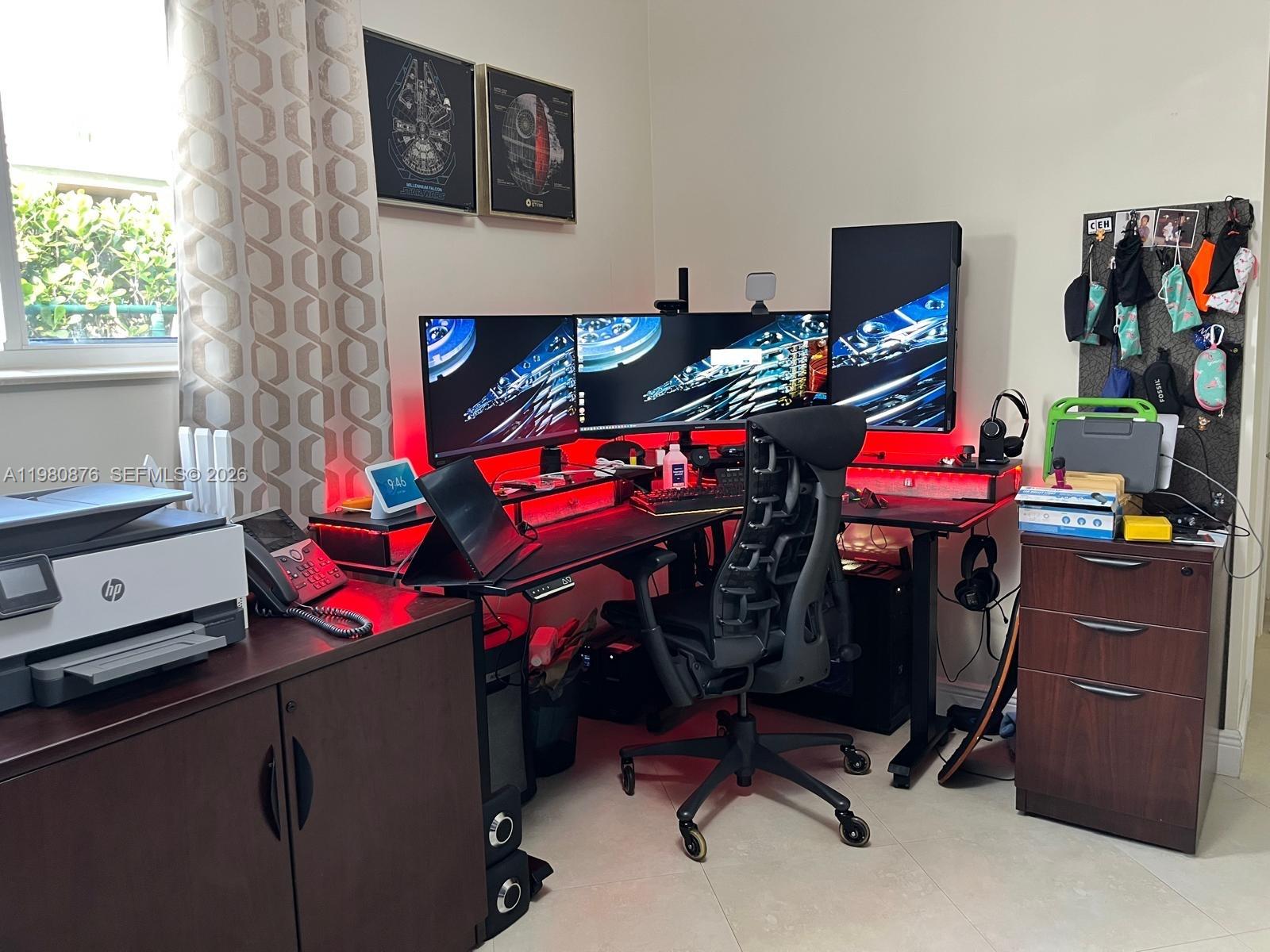 685 W 77th St Hialeah, FL 33014