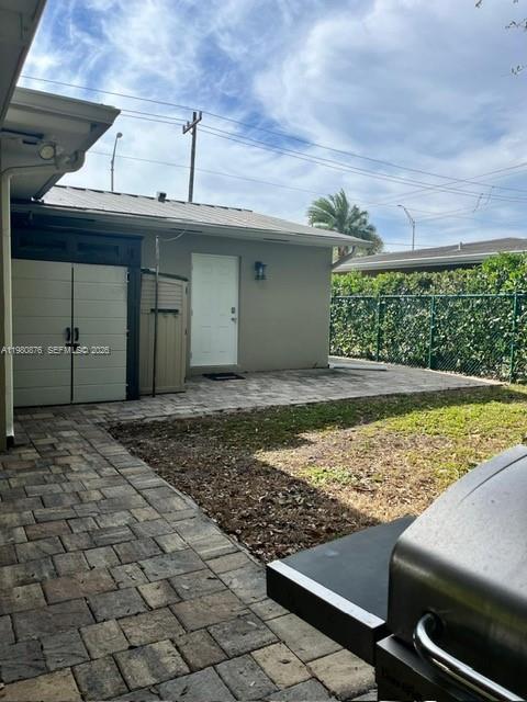 685 W 77th St Hialeah, FL 33014