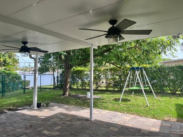 685 W 77th St Hialeah, FL 33014