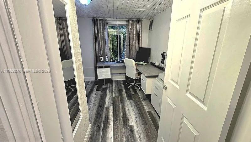 521 E Evanston Cir Fort Lauderdale, FL 33312