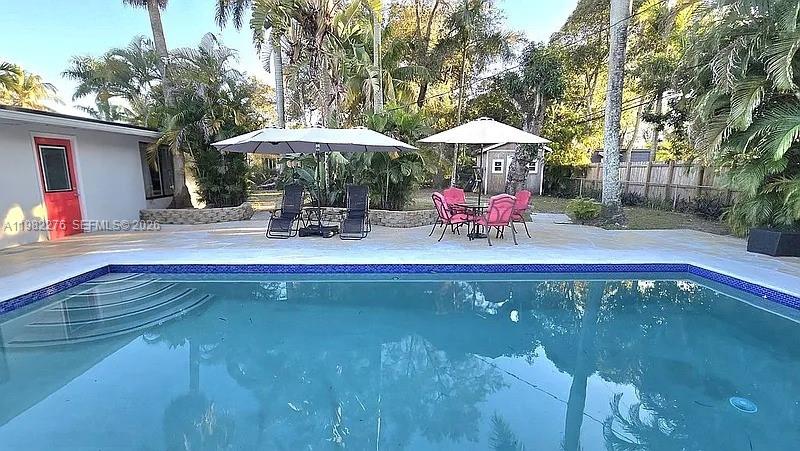 521 E Evanston Cir Fort Lauderdale, FL 33312