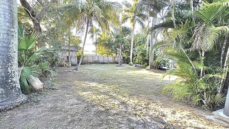 521 E Evanston Cir Fort Lauderdale, FL 33312