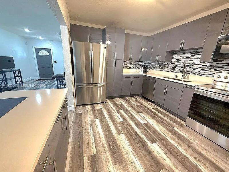 521 E Evanston Cir Fort Lauderdale, FL 33312