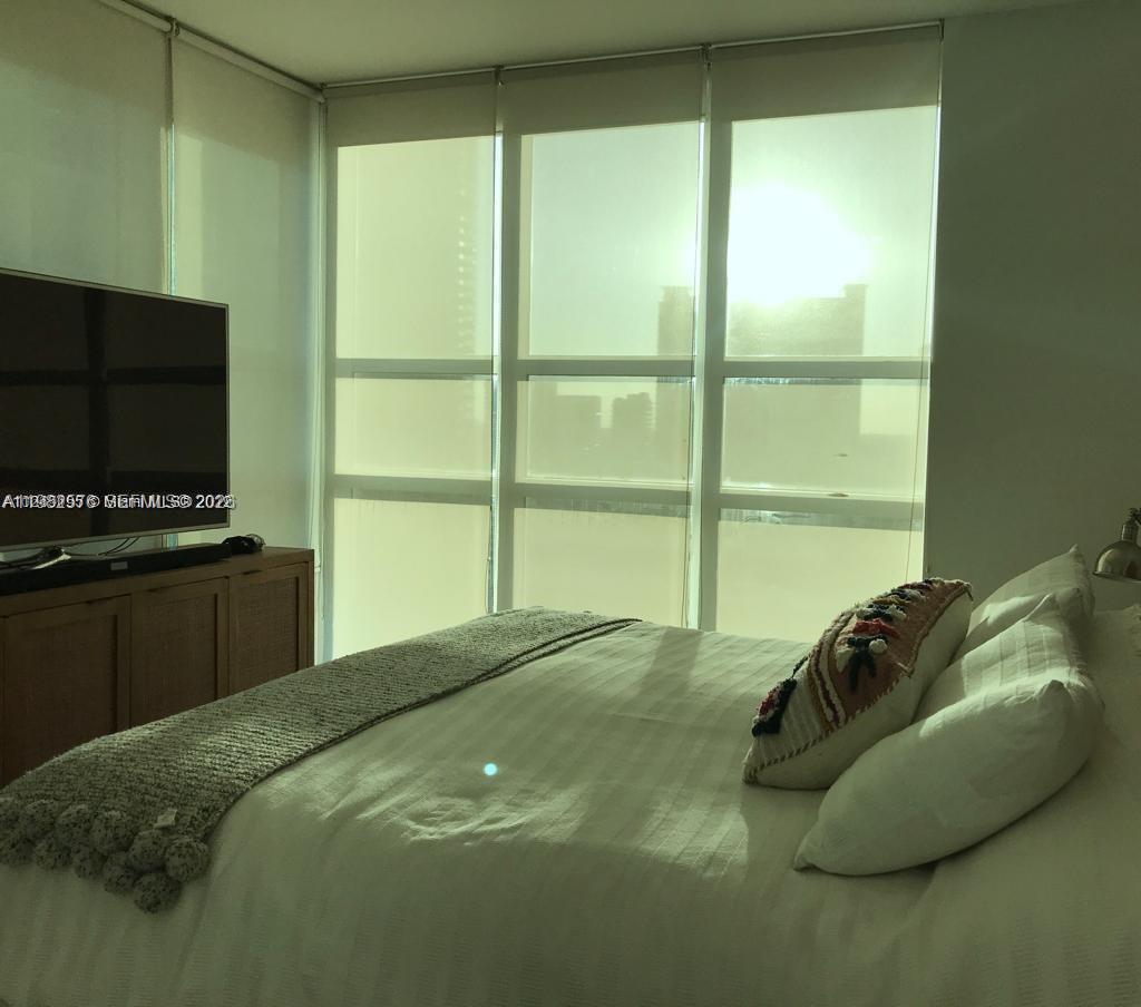 950 Brickell Bay Dr #2001 Miami, FL 33131