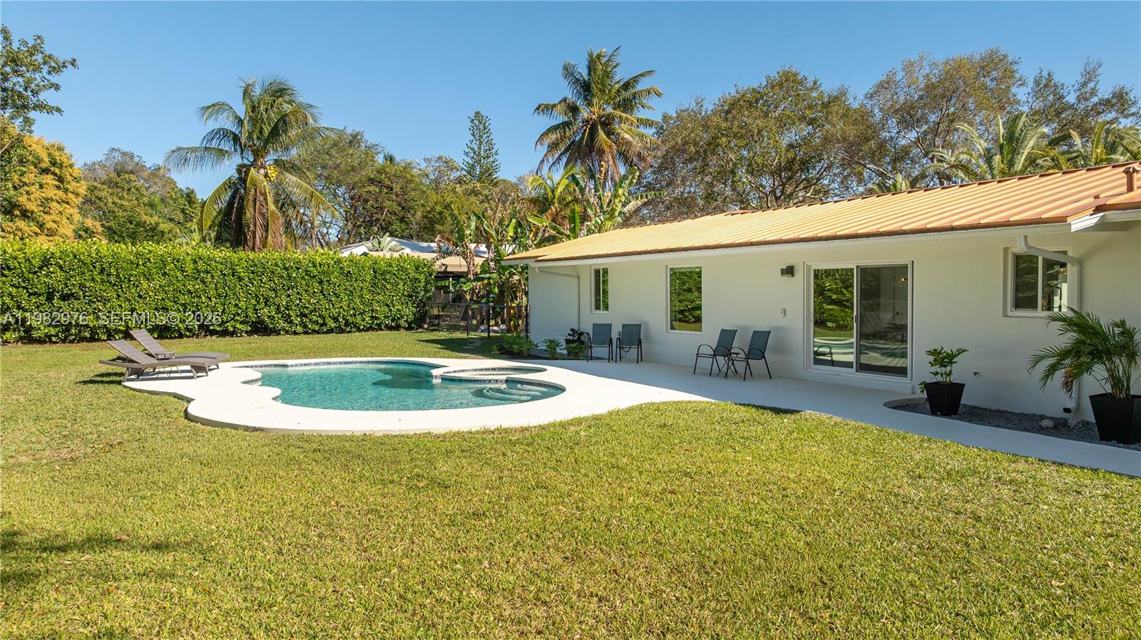 6975 SW 149th Ter Palmetto Bay, FL 33158