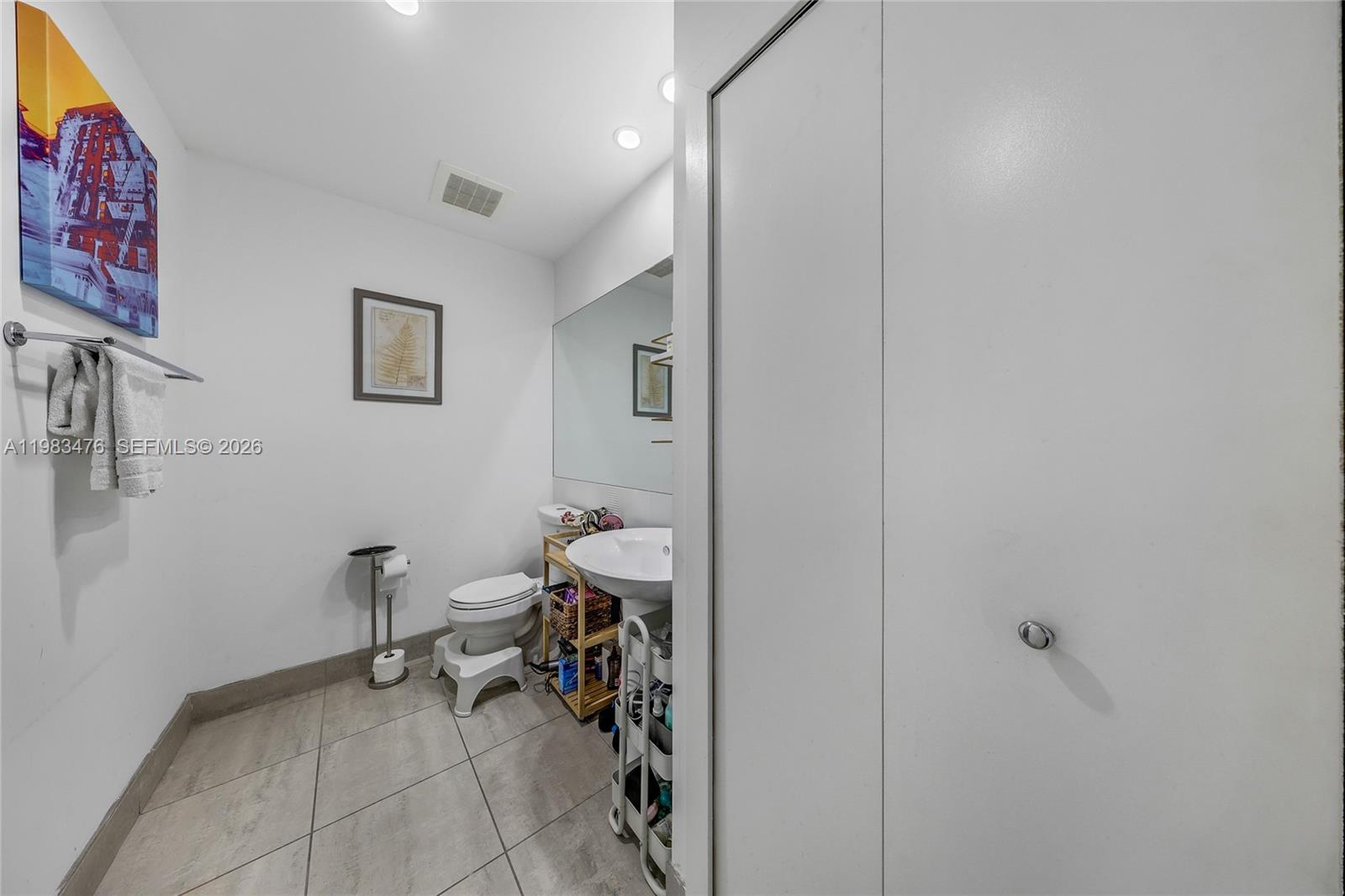 3250 Grand Ave #303 Miami, FL 33133
