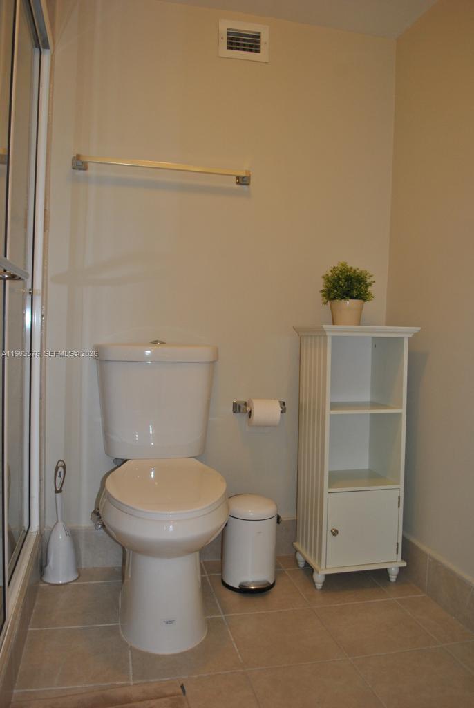 6039 Collins Ave #1006 Miami Beach, FL 33140