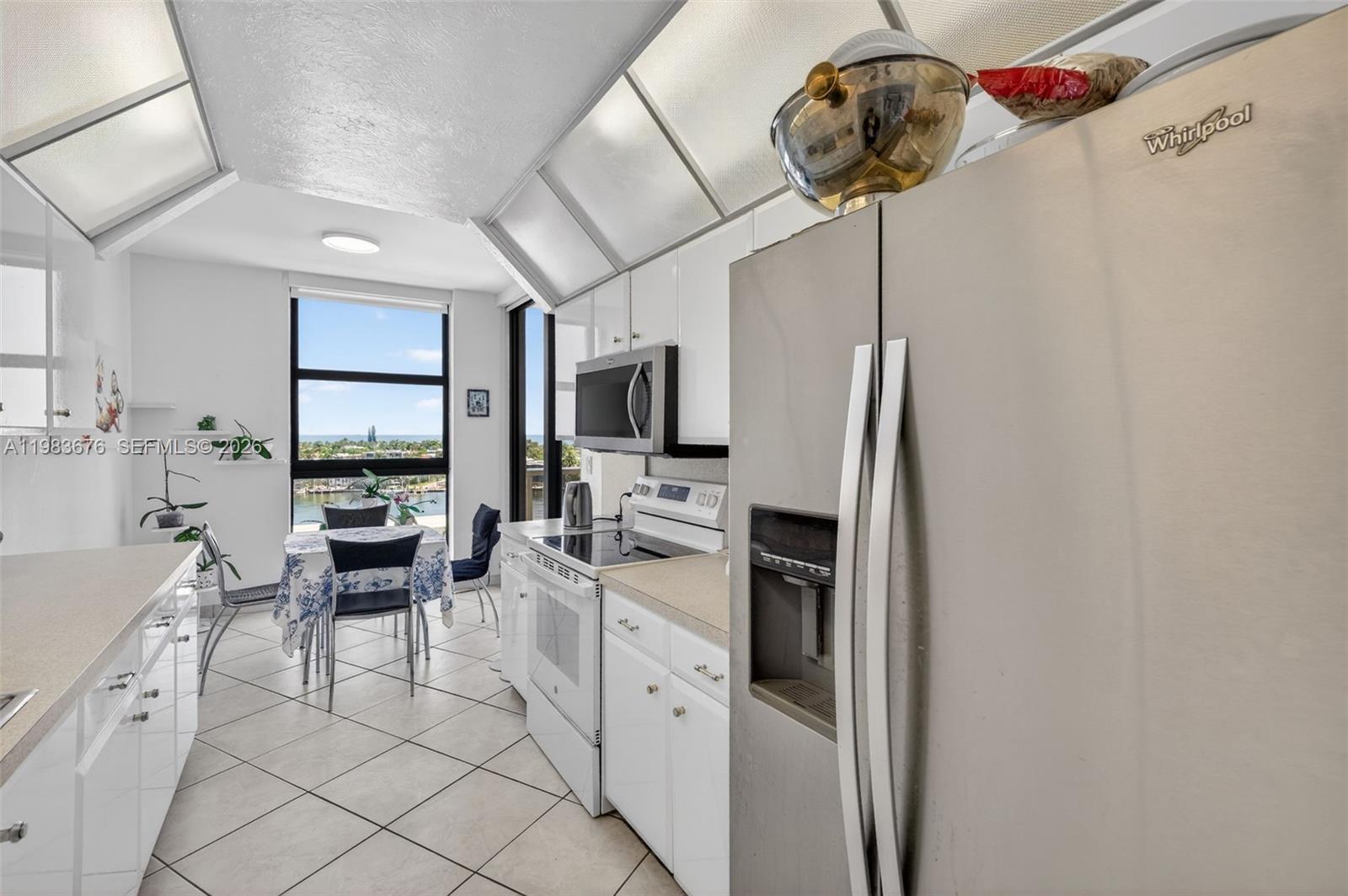 image Hamptons West17