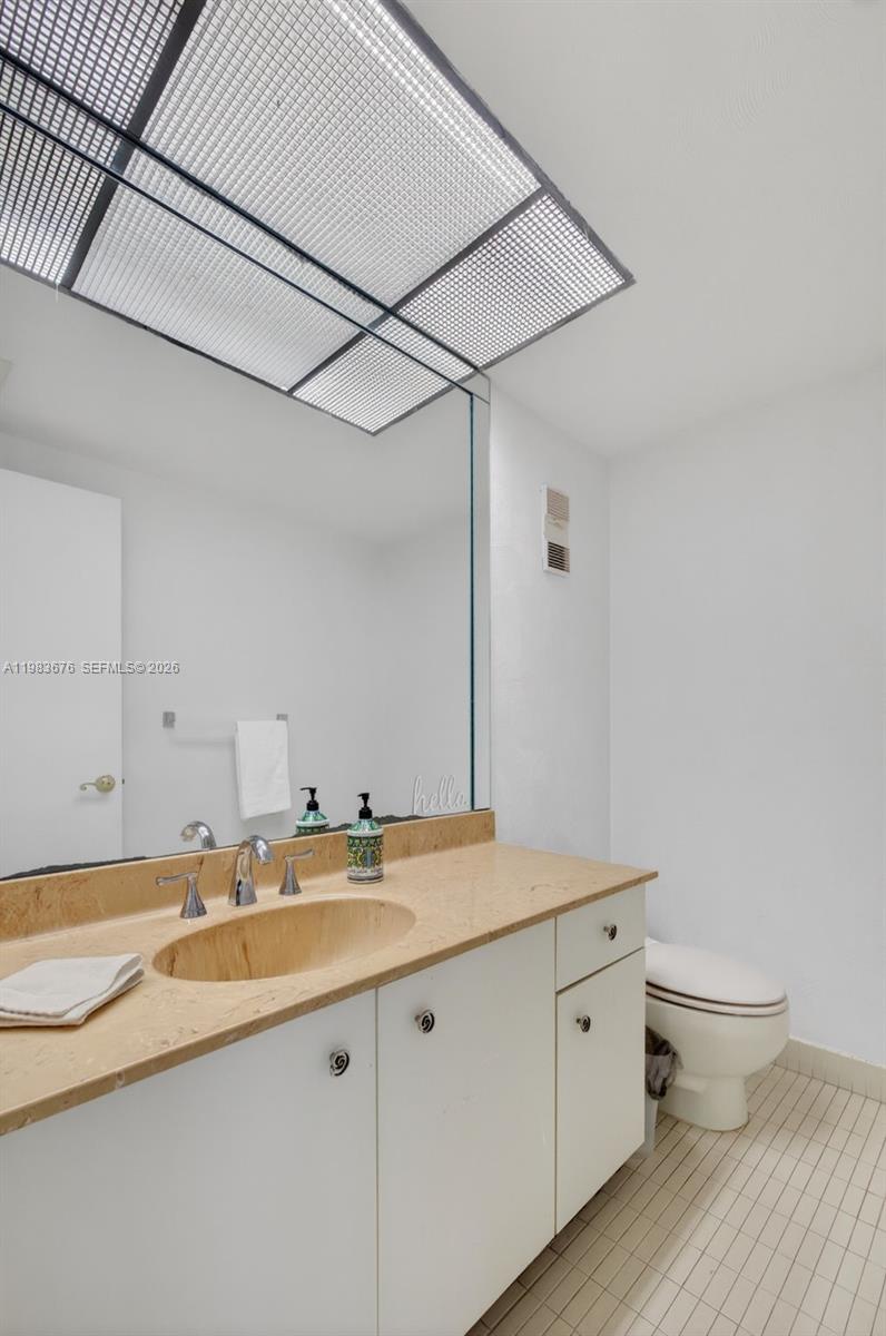 image Hamptons West28