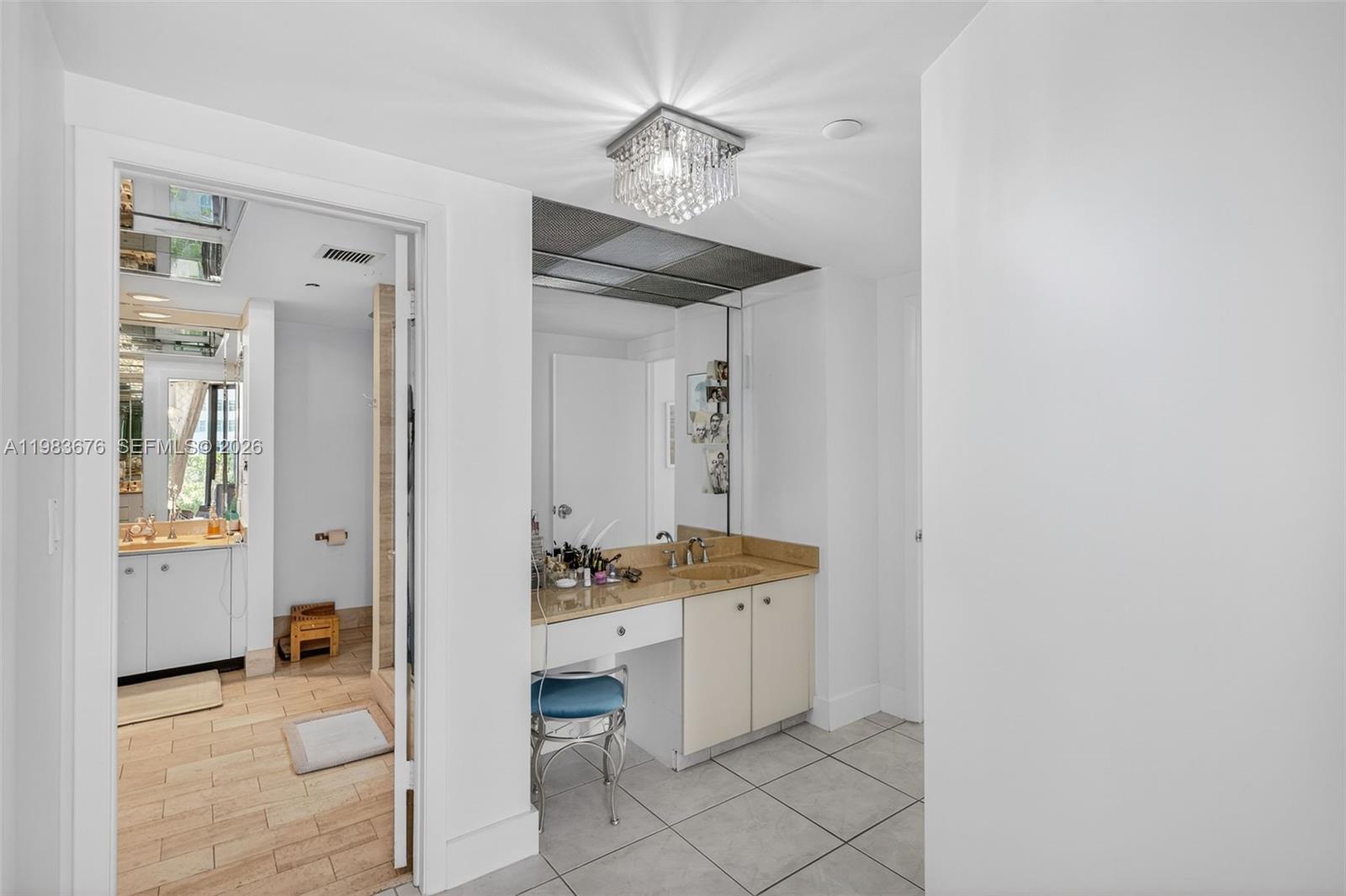 image Hamptons West36