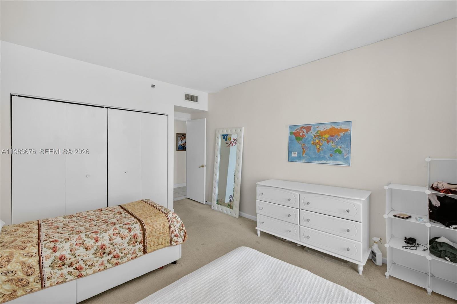 image Hamptons West53