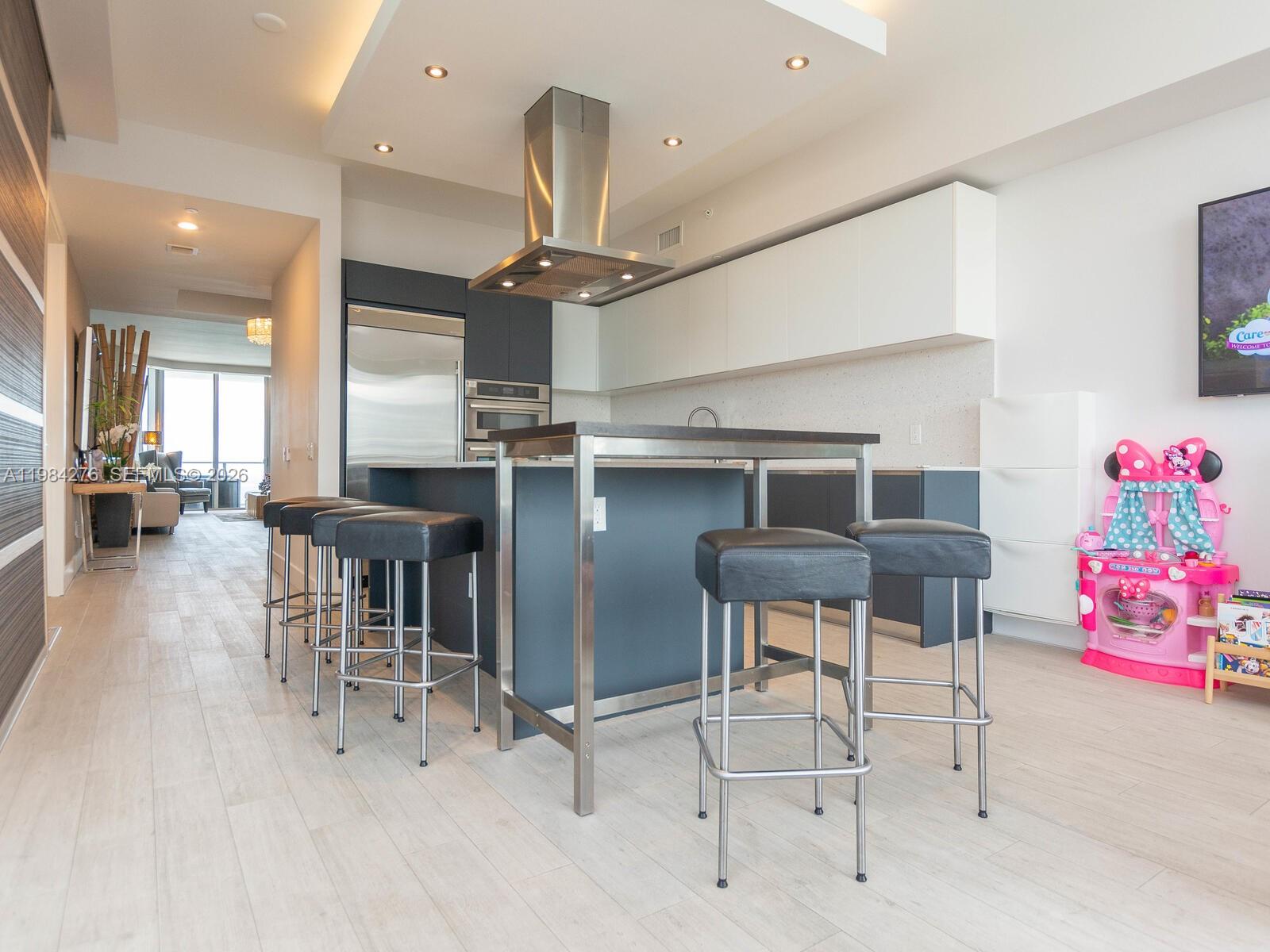 1300 Brickell Bay Dr #3804 Miami, FL 33131