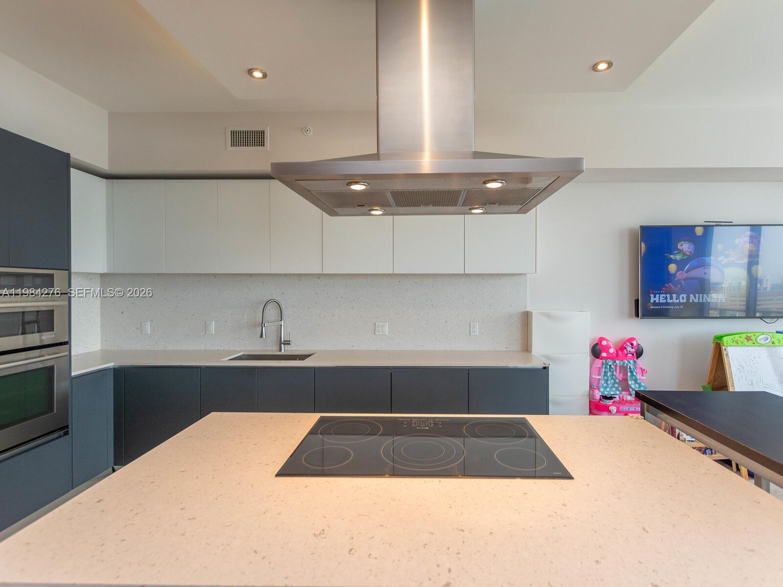 1300 Brickell Bay Dr #3804 Miami, FL 33131