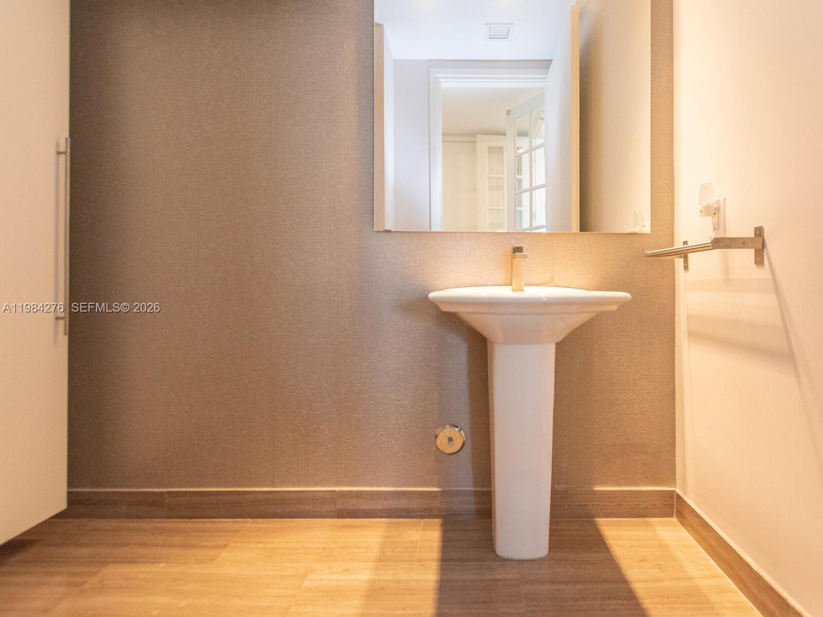 1300 Brickell Bay Dr #3804 Miami, FL 33131