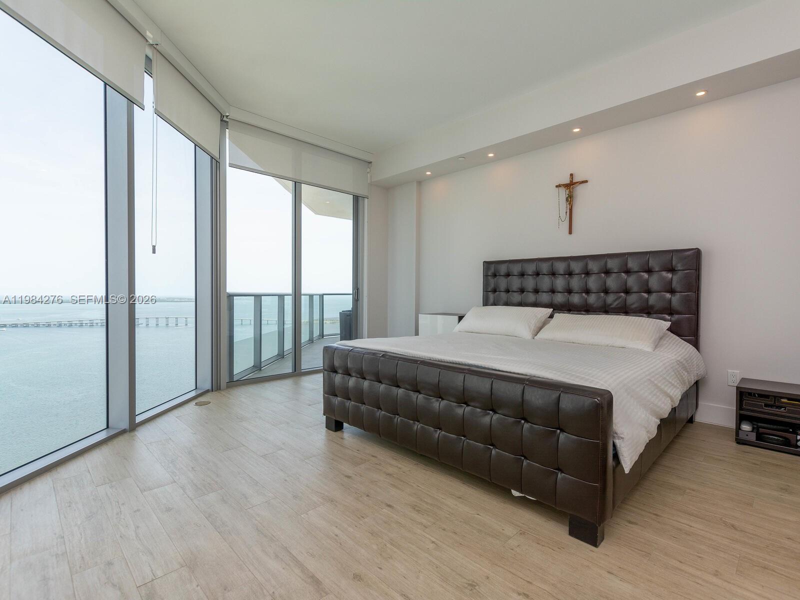 1300 Brickell Bay Dr #3804 Miami, FL 33131