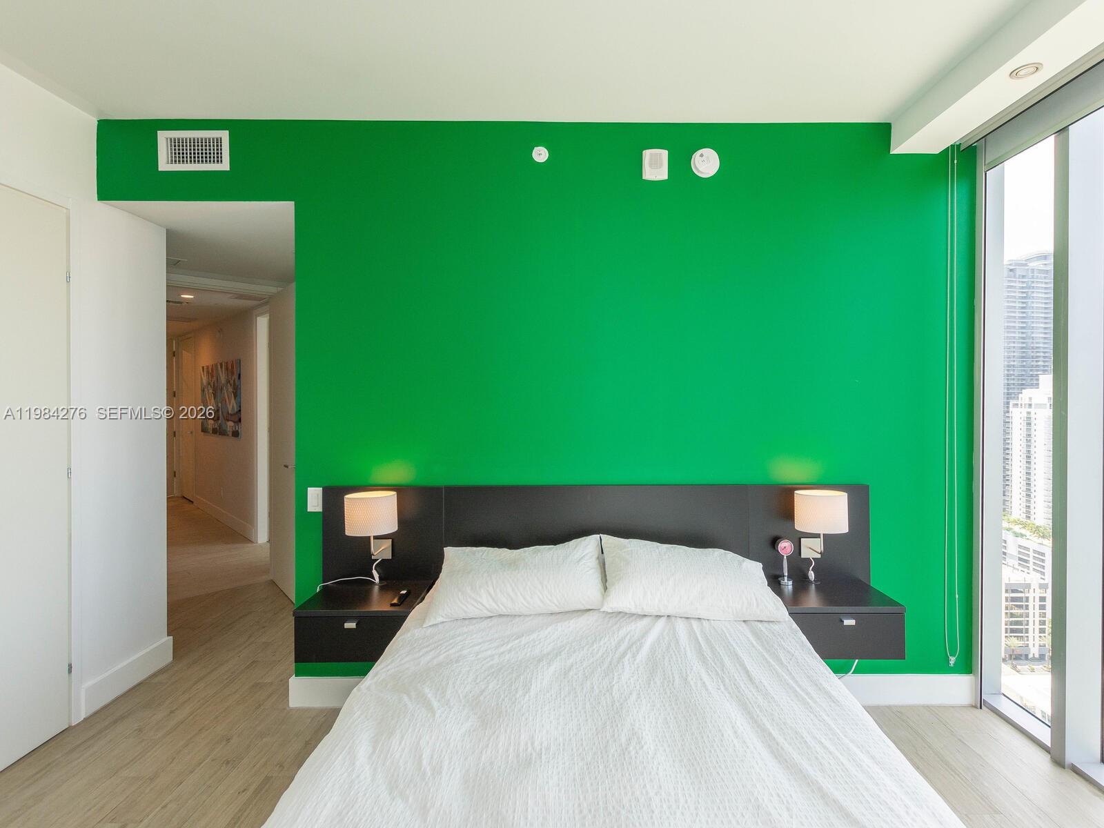 1300 Brickell Bay Dr #3804 Miami, FL 33131