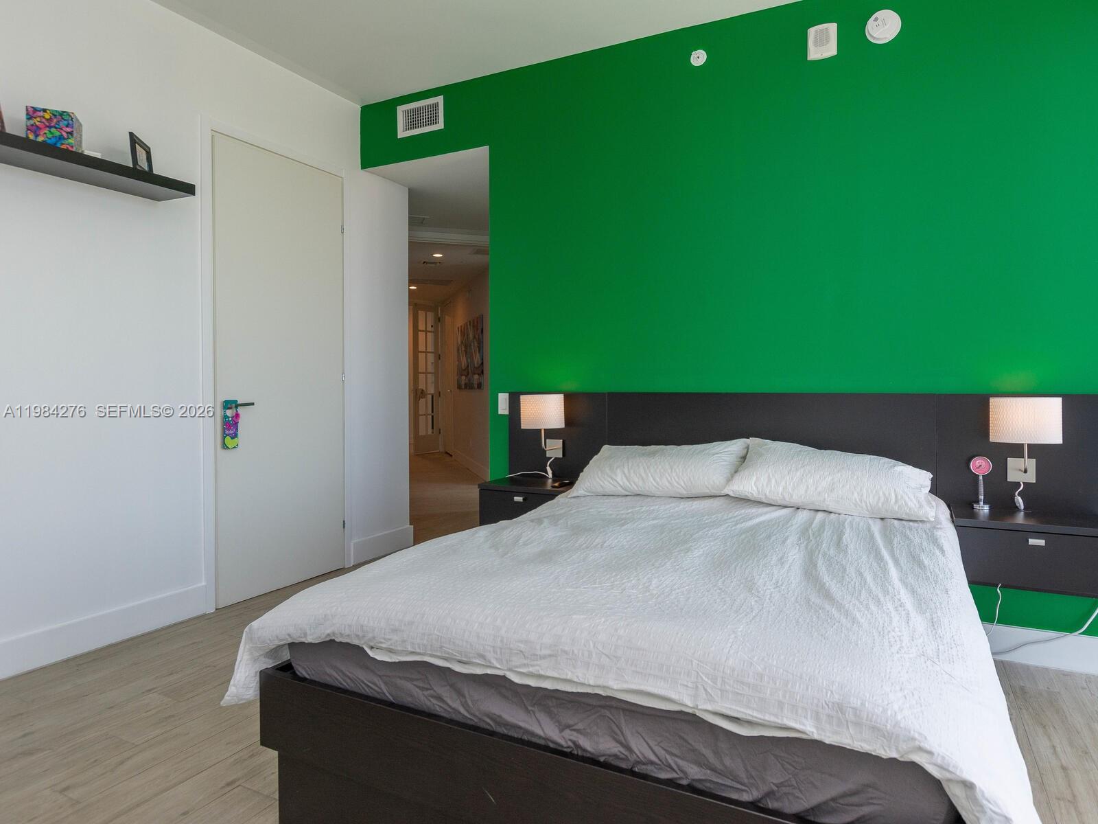 1300 Brickell Bay Dr #3804 Miami, FL 33131