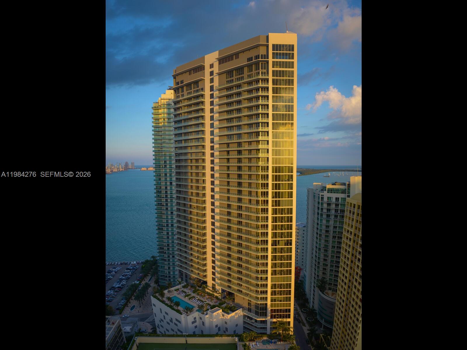 1300 Brickell Bay Dr #3804 Miami, FL 33131
