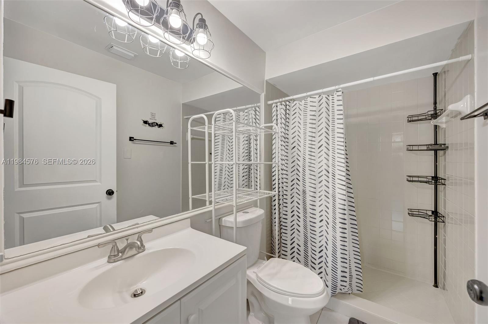 15224 SW 111th St Miami, FL 33196