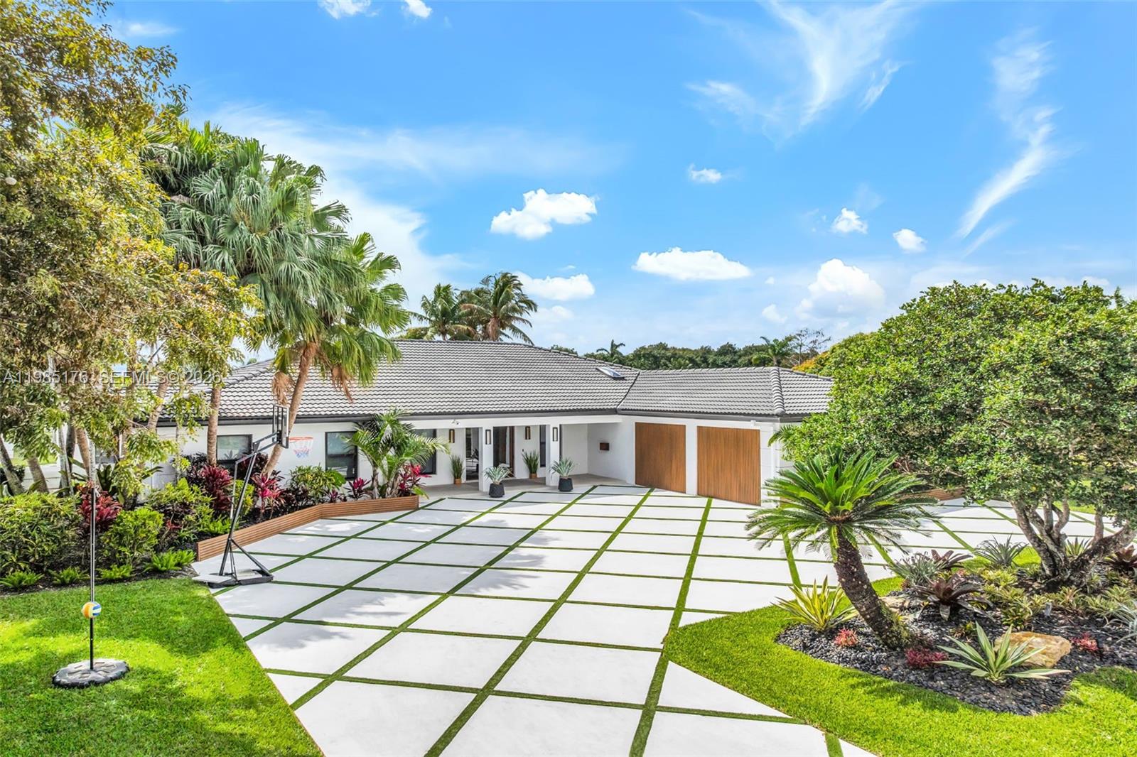 4430 Casper Ct Hollywood, FL 33021