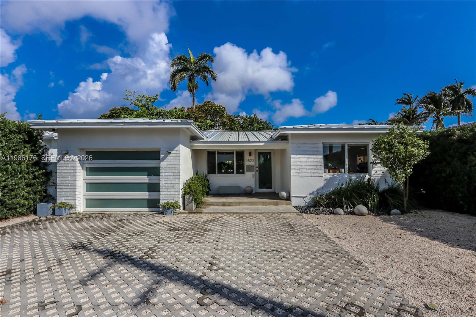 1523 Johnson St Hollywood, FL 33020