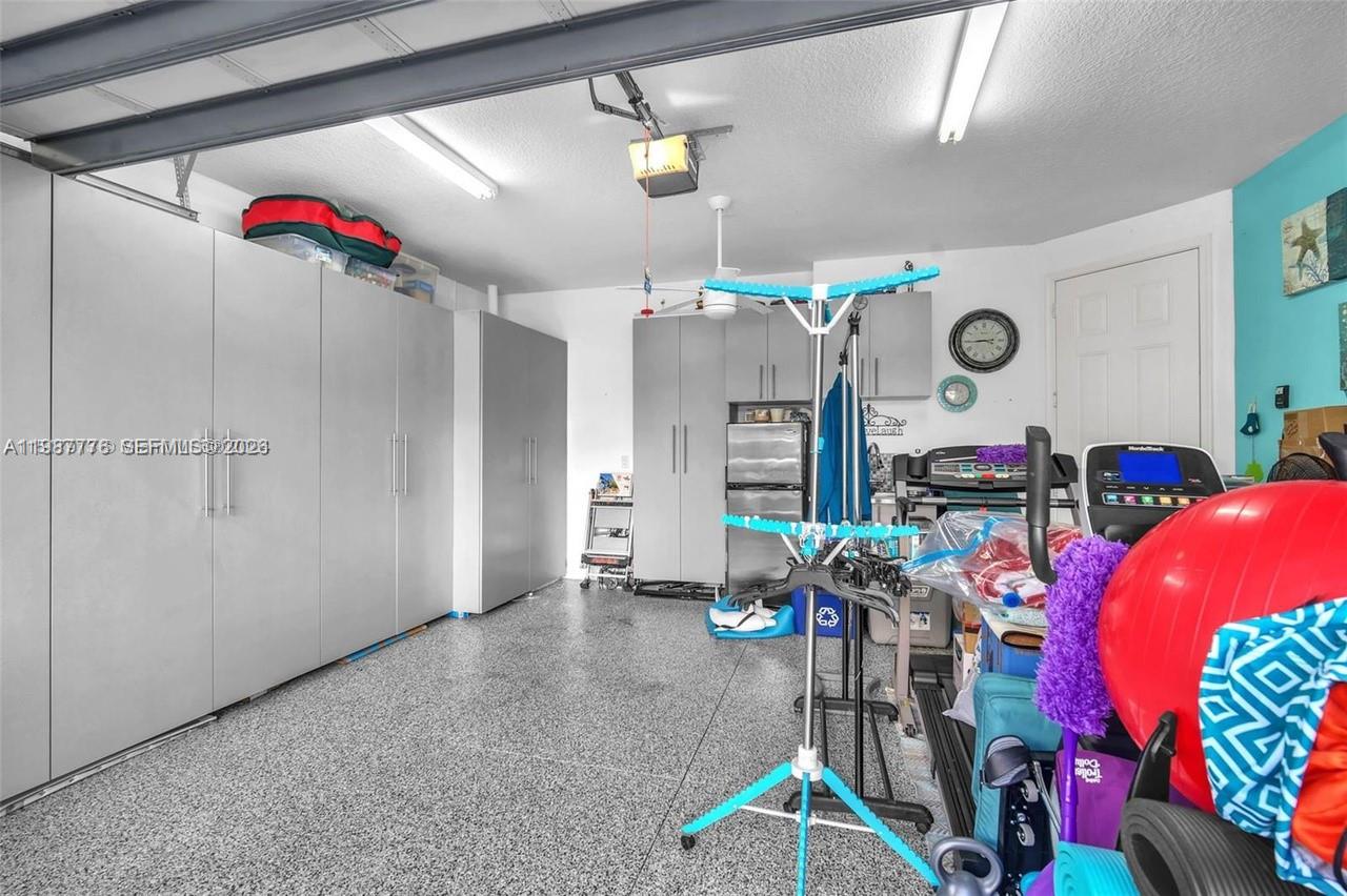 12490 NW 33rd St Sunrise, FL 33323