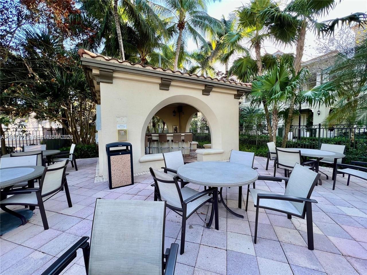 12490 NW 33rd St Sunrise, FL 33323