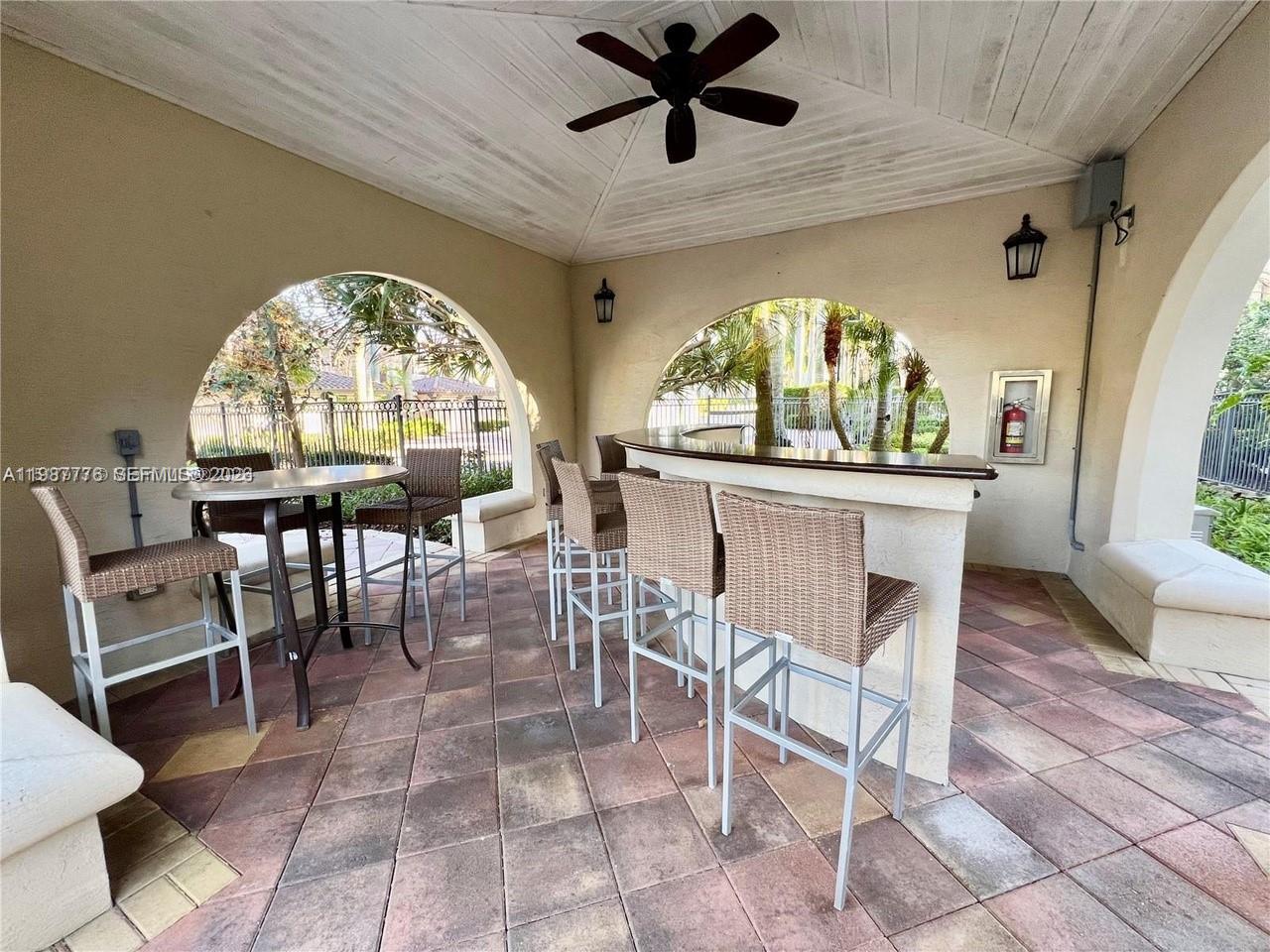 12490 NW 33rd St Sunrise, FL 33323