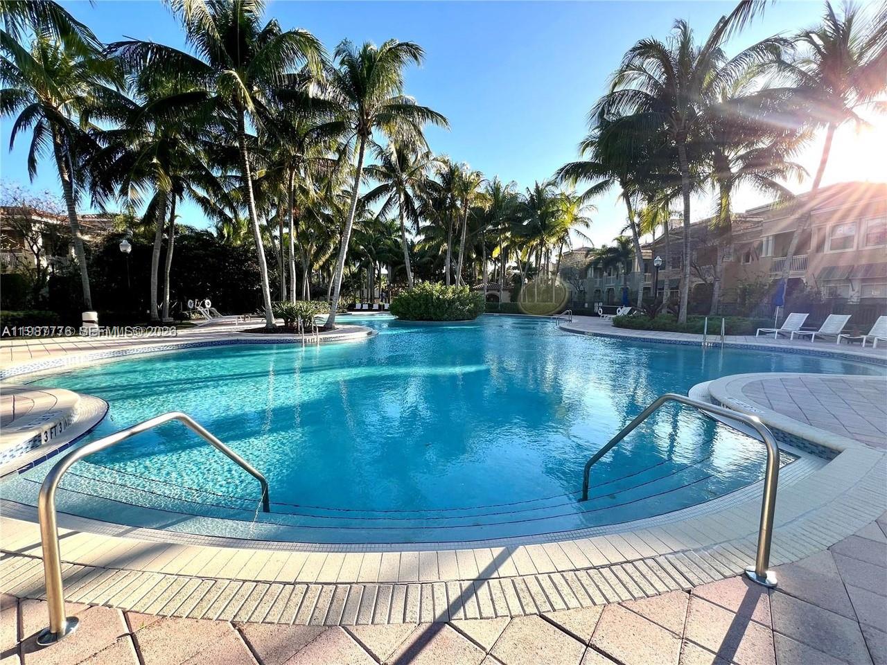 12490 NW 33rd St Sunrise, FL 33323