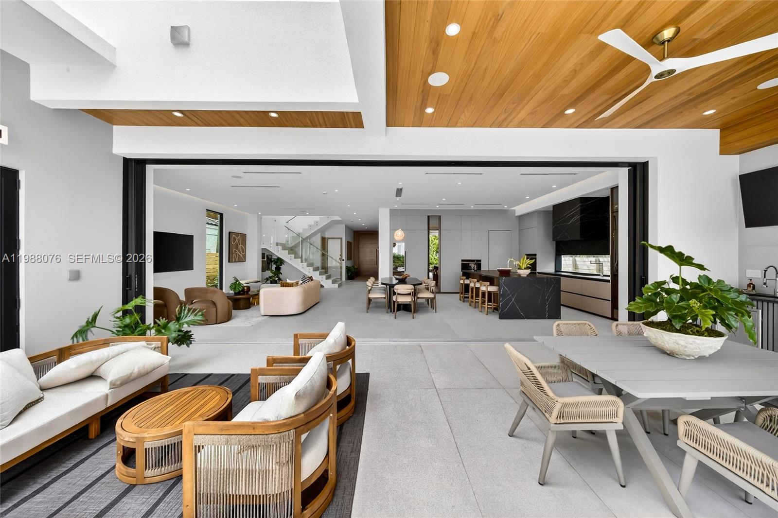 609 SW 24th Rd Miami, FL 33129