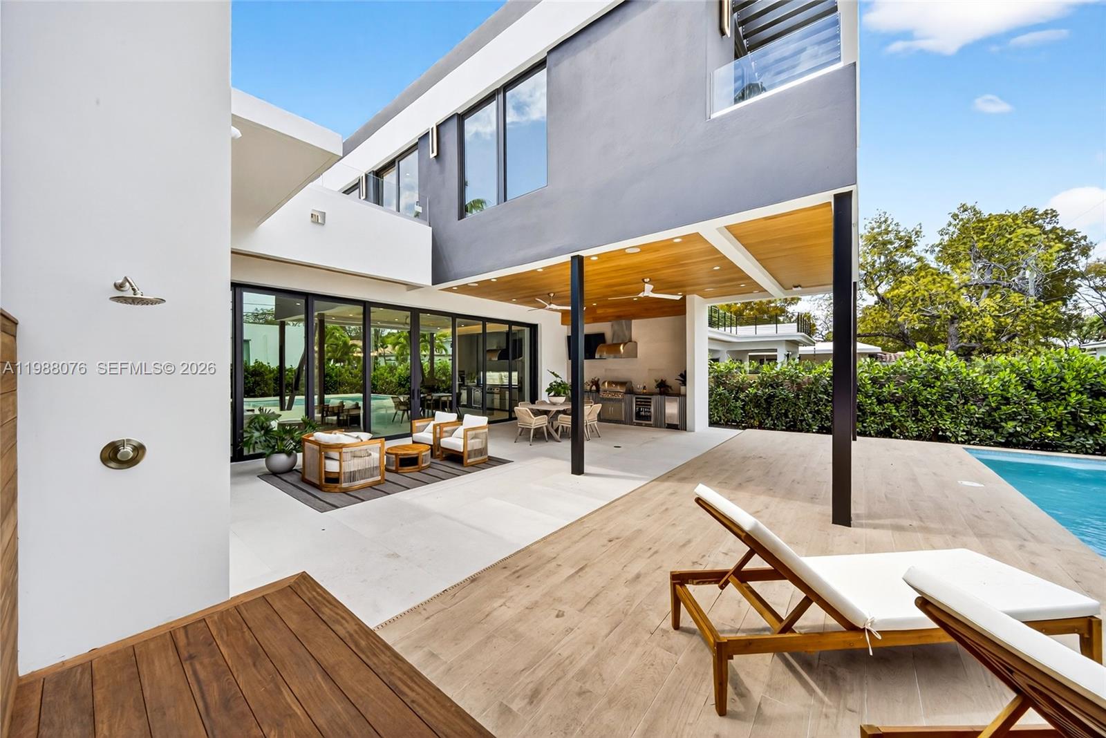 609 SW 24th Rd Miami, FL 33129