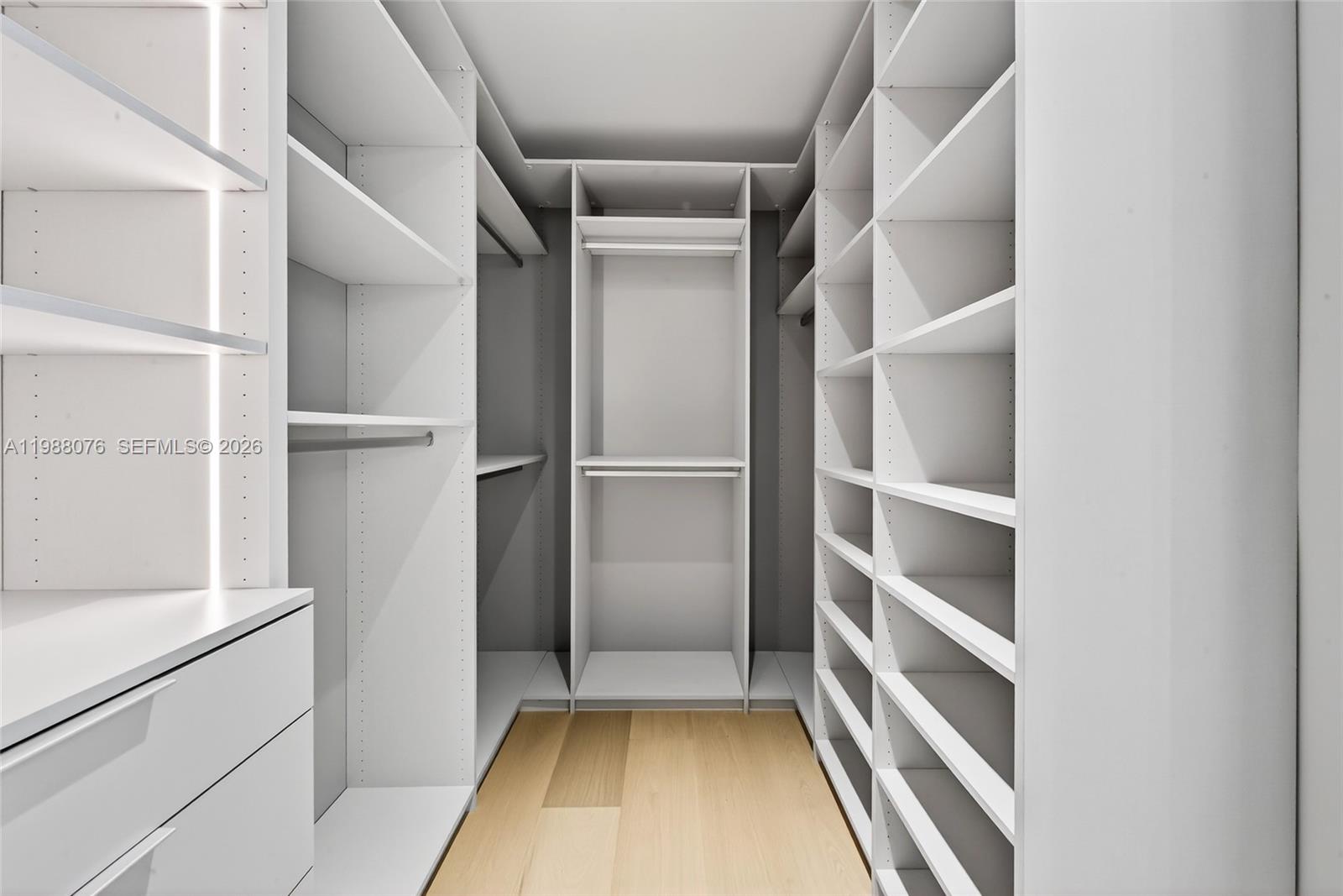 609 SW 24th Rd Miami, FL 33129