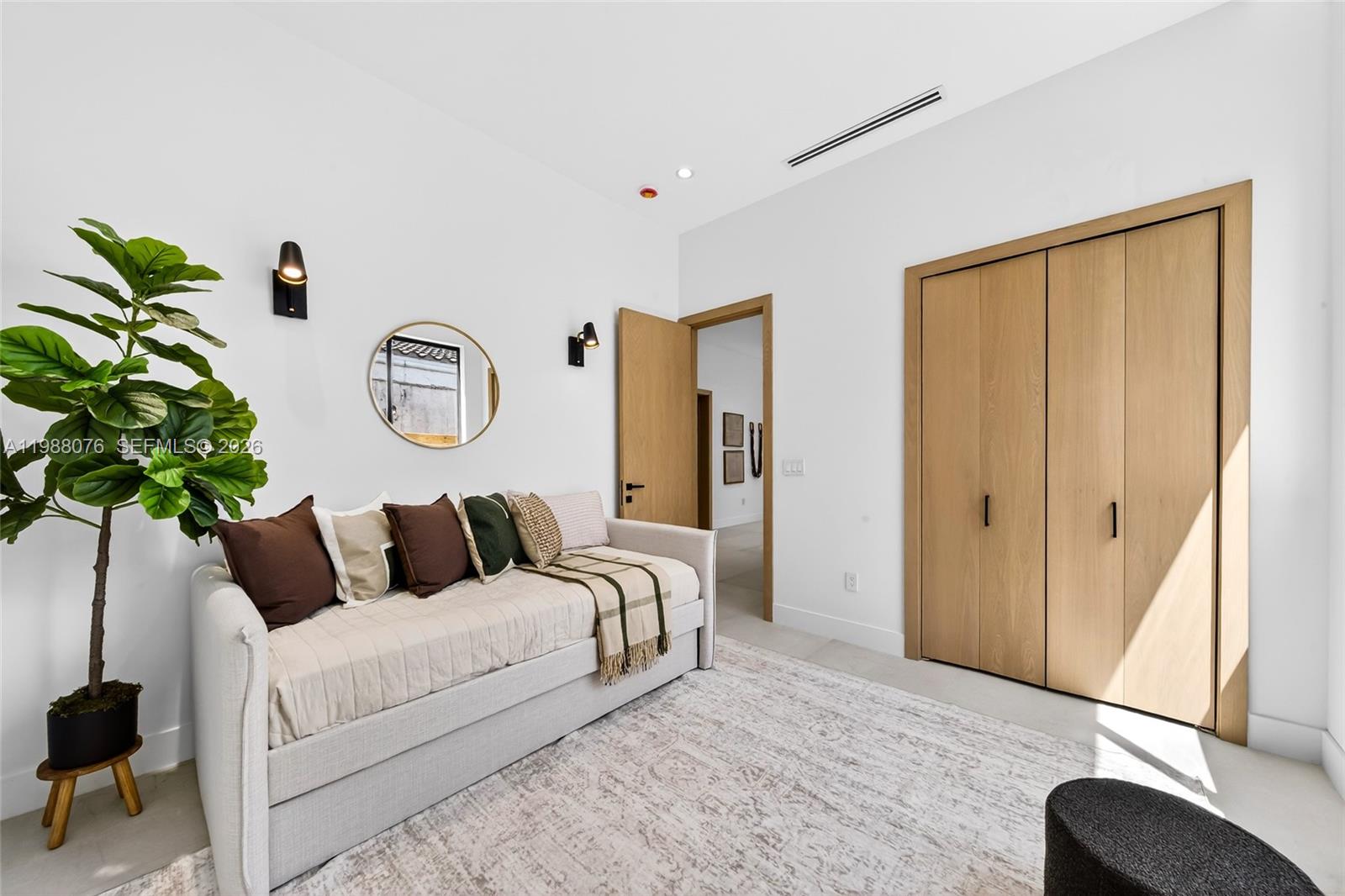 609 SW 24th Rd Miami, FL 33129