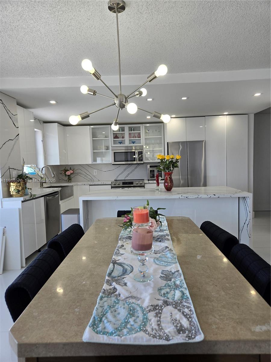 2750 NE 183rd St #2205 T