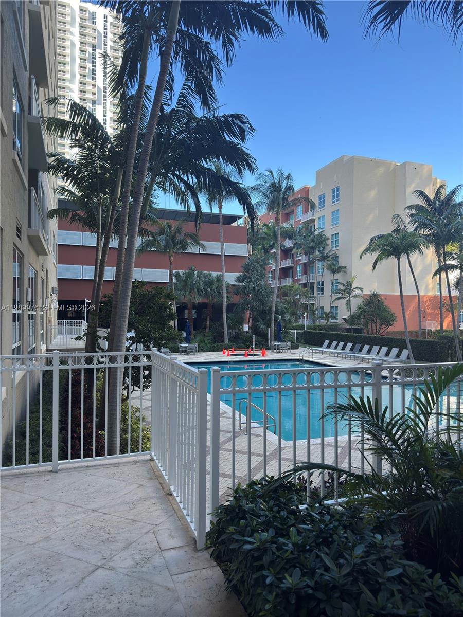 image Cite on the Bay East15