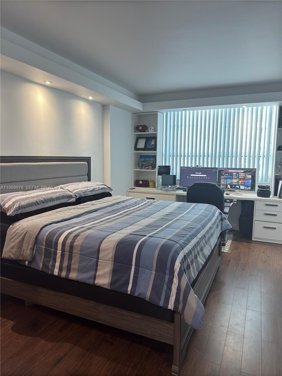 image Cite on the Bay East8