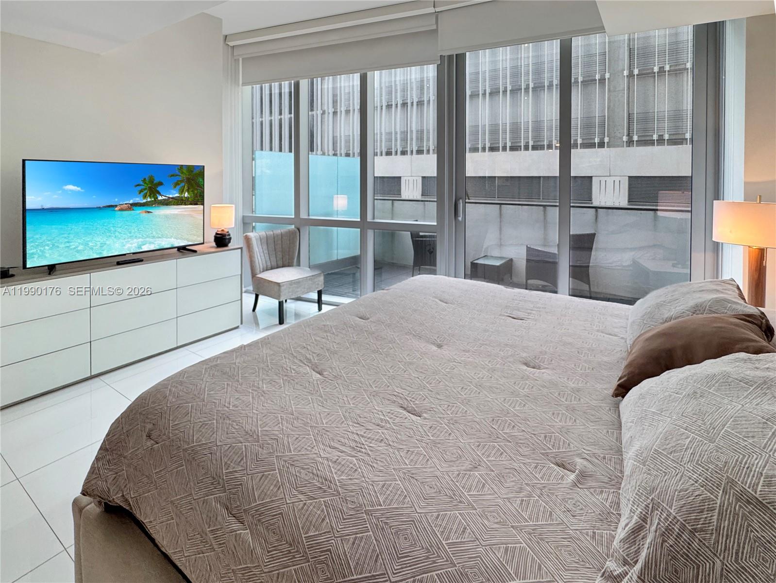 image Paramount Miami Worldcenter2