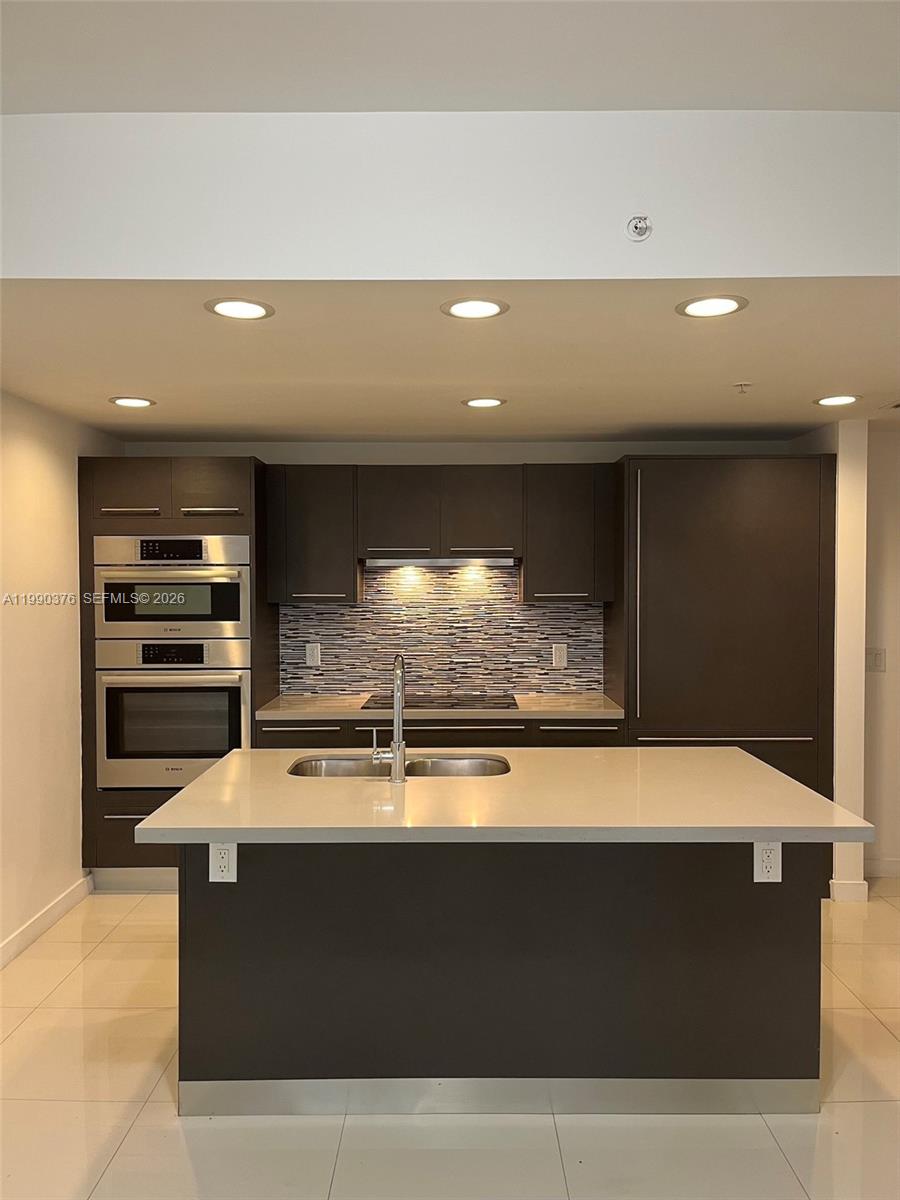 7661 NW 107th Ave #706