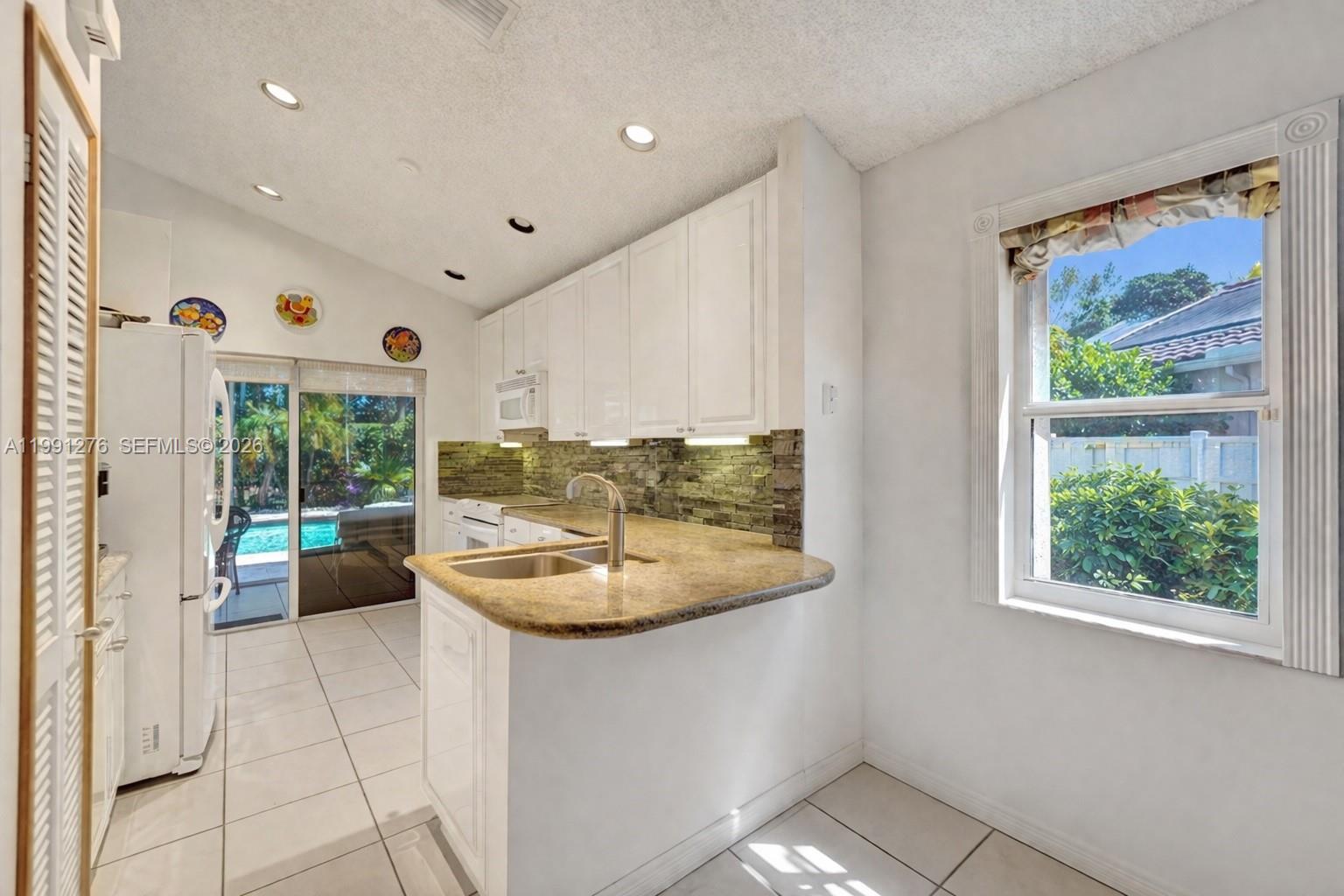 1080 Briar Rdg Rd Weston, FL 33327