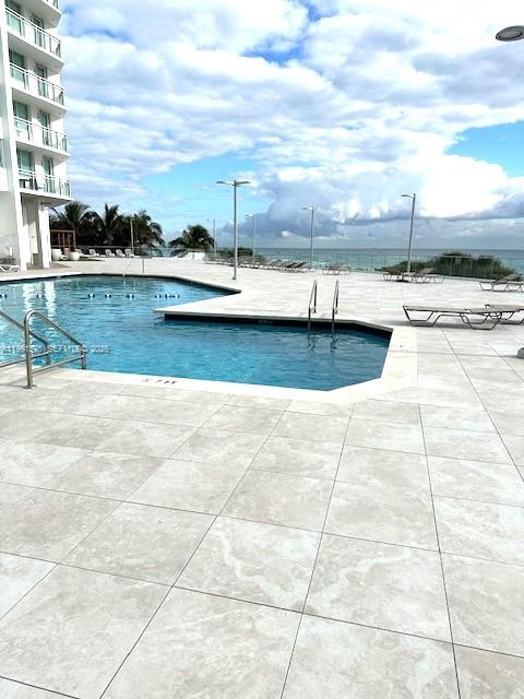 7135 Collins Ave #625 Miami Beach, FL 33141